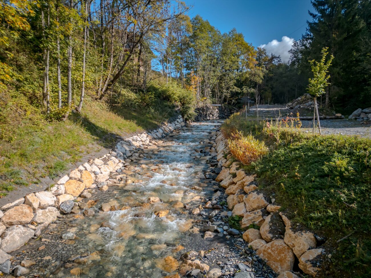 Les travaux de restauration de l’Arly à Prariand – Megève – se poursuivent